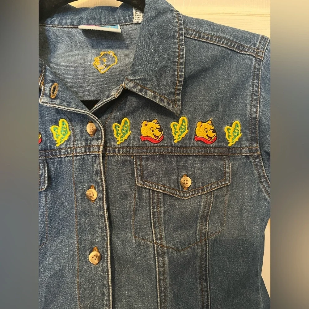 Vintage Disney Winnie the Pooh Denim Embroidered Button Down Jean Shirt Jacket